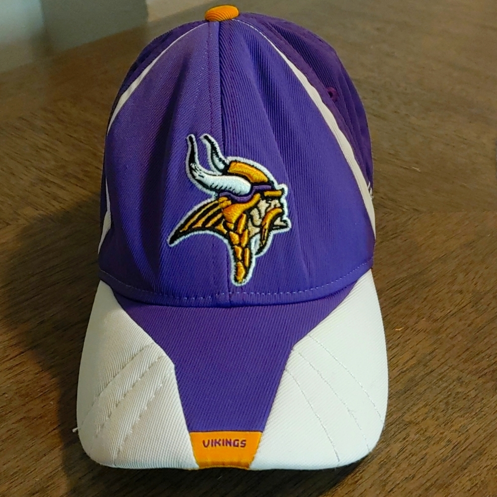 Reebok NFL Minnesota Vikings Embroidered Logo Hat Strapback Cap